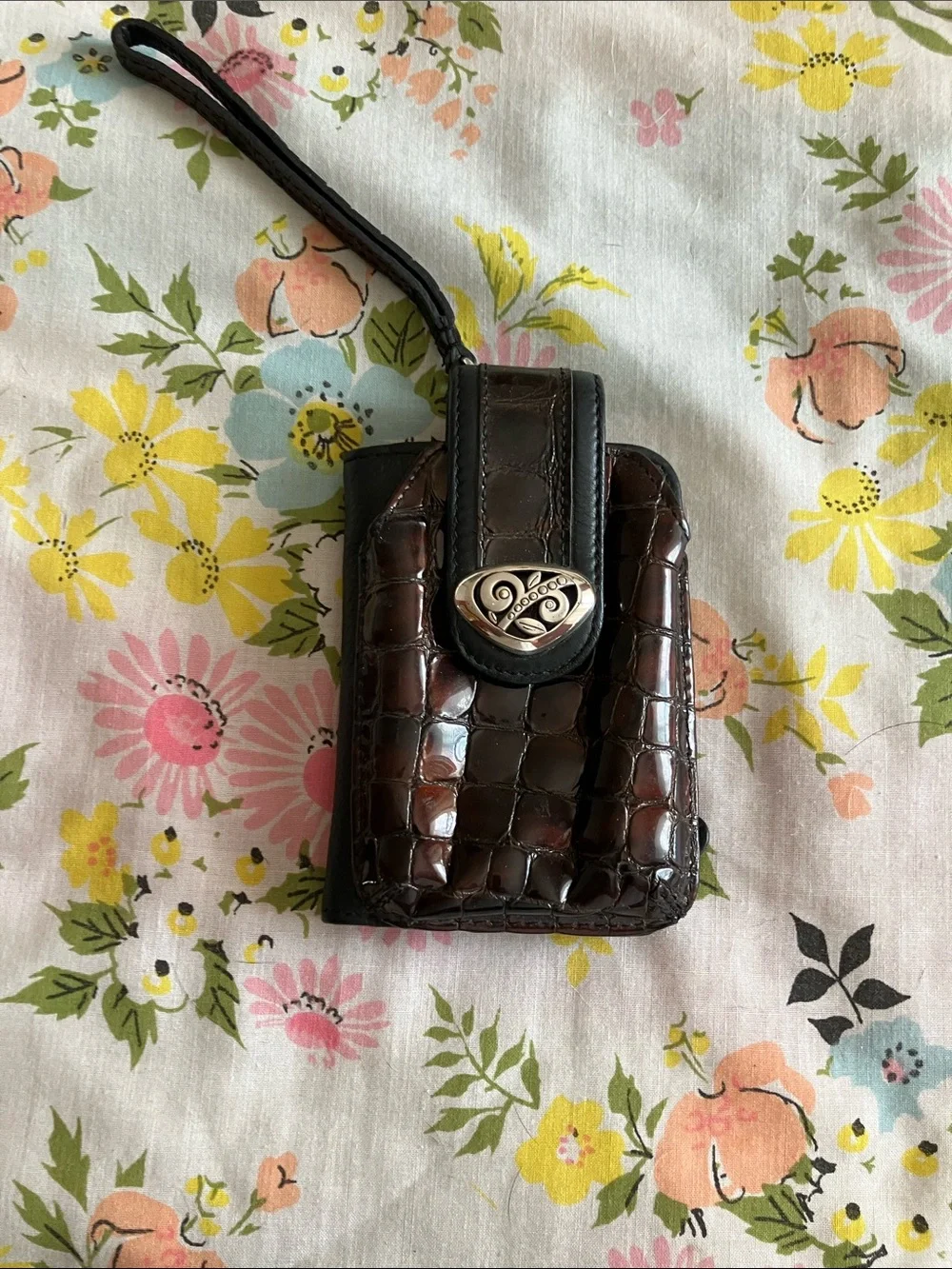 N/A stylish croc